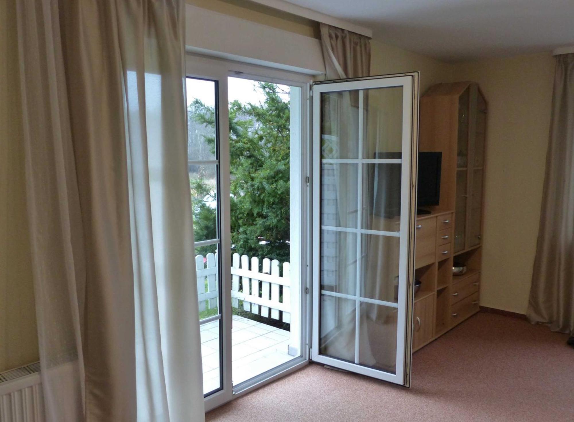 Ferienhaus Am Schmachter See Binz Luaran gambar
